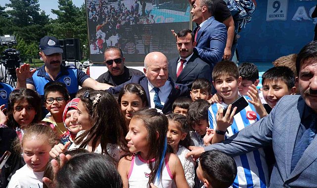 Çocuklar Erzurum&#039;da yaz okuluna koştu