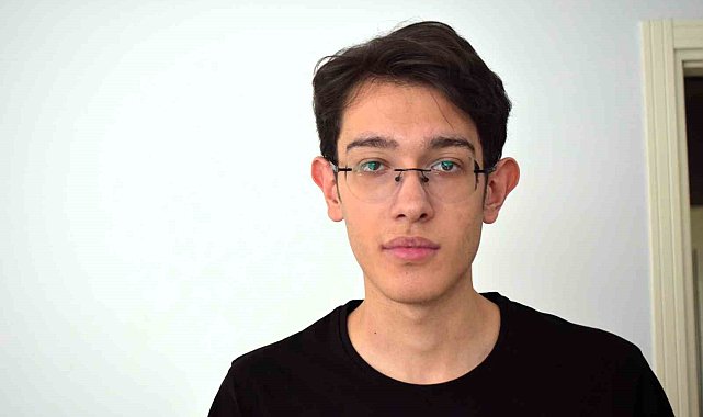 Depremzede öğrenci YKS'de Türkiye birincisi oldu