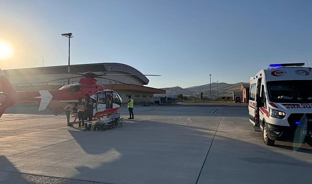 Doğum hastası kadın için helikopter ambulans havalandı