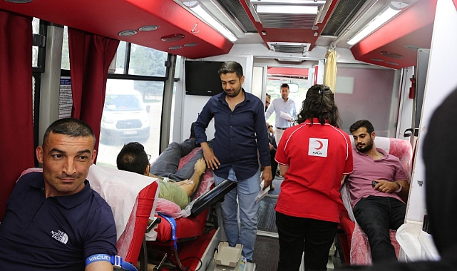 DSİ personelleri Kızılay’a kan bağışında bulundu