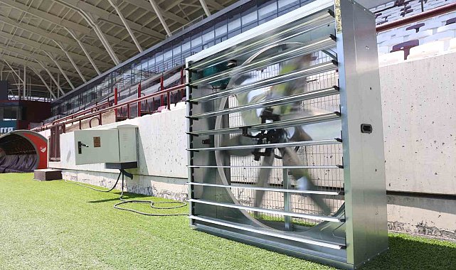 Elazığ Atatürk Stadyumu'nda bölgede bir ilk