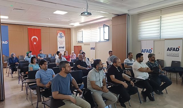 Elazığ'da AFAD gönüllülerine ilk yardım eğitimi