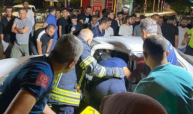 Elazığ'da iki otomobil kafa kafaya çarpıştı: 2 yaralı