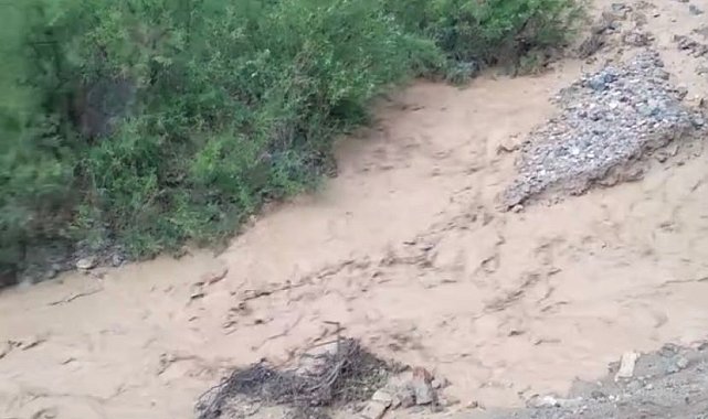 Elazığ'da sağanak yağış etkili oldu: Dereler taştı