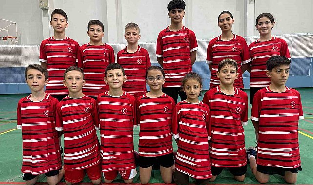 Erzincan'ın minik badmintoncuları milli takıma davet edildi