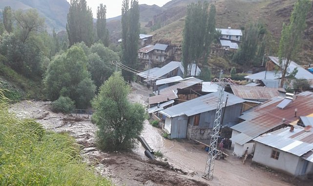 Erzurum'da dereler taştı