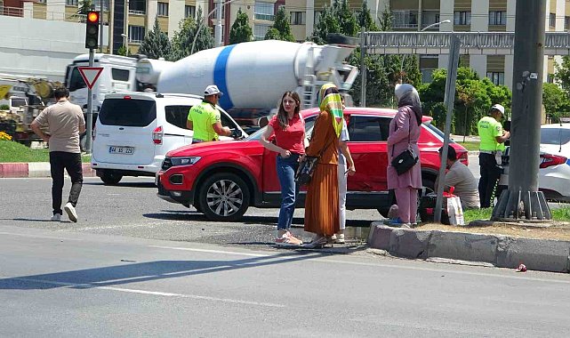 İki otomobilin karıştığı kazada: 1 kişi yaralandı