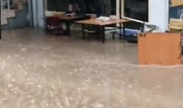 İspir'de alt yapı çöktü