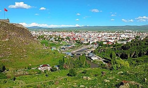 Kars'ın nüfusu 2030 yılında 255.810'a düşecek