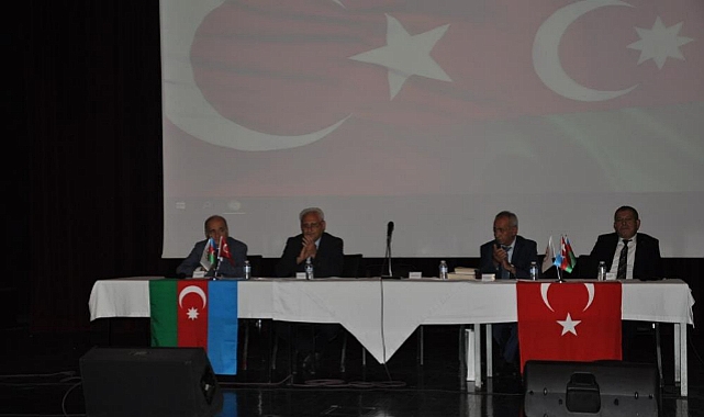 Kars'ta Batı Azerbaycan'a Dönüş Forumu