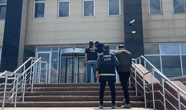 Kars'ta uyuşturucu taciri 2 kişi tutuklandı