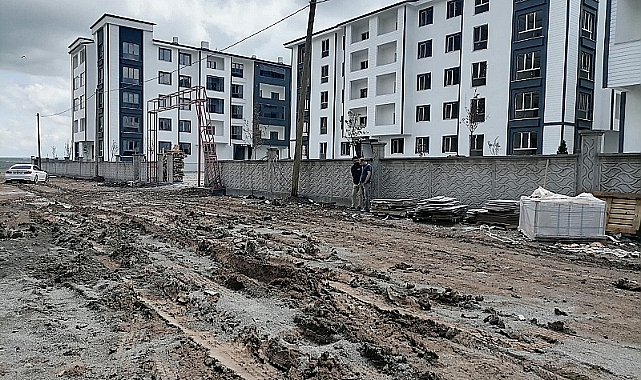 Kars'ta vatandaşların çamur isyanı
