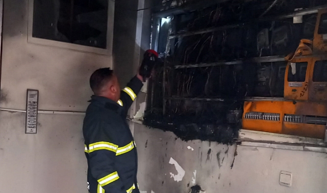 Kars'ta yangın çıkan apartmanda mahsur kalan vatandaşları itfaiye kurtardı