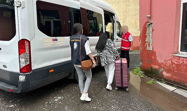 Kars'taki operasyonda gözaltına alınan kadınlar sınır dışı edildi