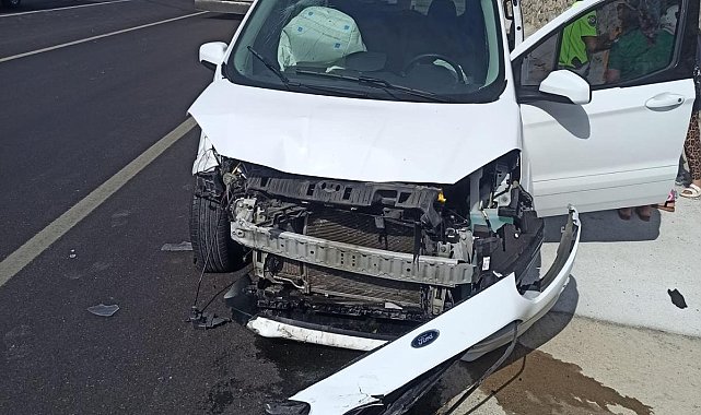 Malatya'da iki aracın karıştığı kazada 5 kişi yaralandı