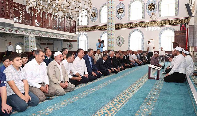 Muş'ta 15 Temmuz etkinliklerinde şehitler anıldı