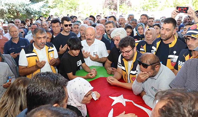 Oltu 112 çalışanlarına ağladı