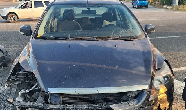 Otomobil ile motosiklet çarpıştı: 2 yaralı