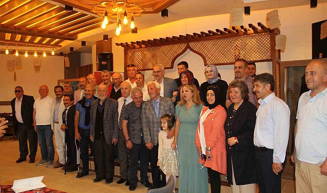 Şair Abdulbaki Özdemir, Gönül penceresinden hayat' isimli kitabının tanıtımını yaptı