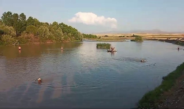 Serinlemek için suya giren 3 çocuktan biri kurtarıldı, biri öldü