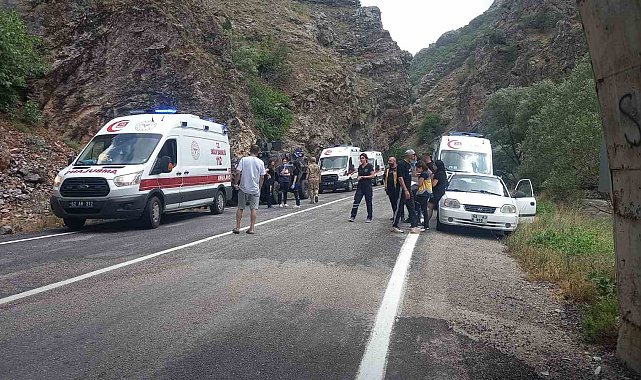 Tunceli'de tünelde kaza: 8 yaralı