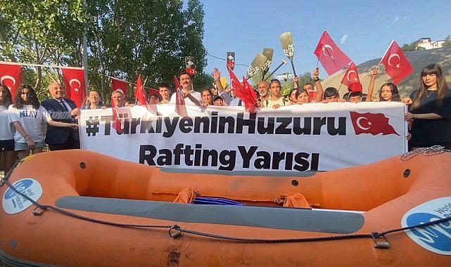 Tunceli&#039;de, Türkiye&#039;nin Huzuru Rafting Yarışması&#039;nın startı verildi