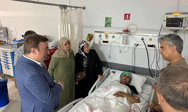 Vali Aydoğdu'dan hastanede tedavi gören şehit annesine ziyaret