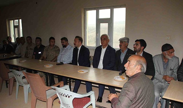 Vali Çakır'dan sel felaketinin yaşandığı köye taziye ziyareti