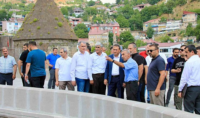 Vali Karaömeroğlu dere üstü projesini inceledi