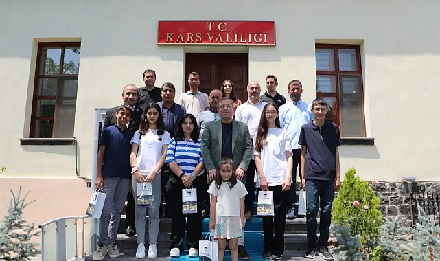 Vali Ziya Polat, dereceye giren öğrencileri ağırladı