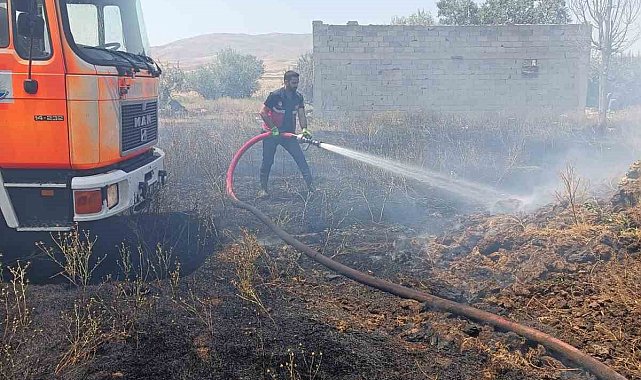 Van'da anız yangını