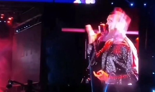Van'da Cem Adrian'a çirkin saldırı
