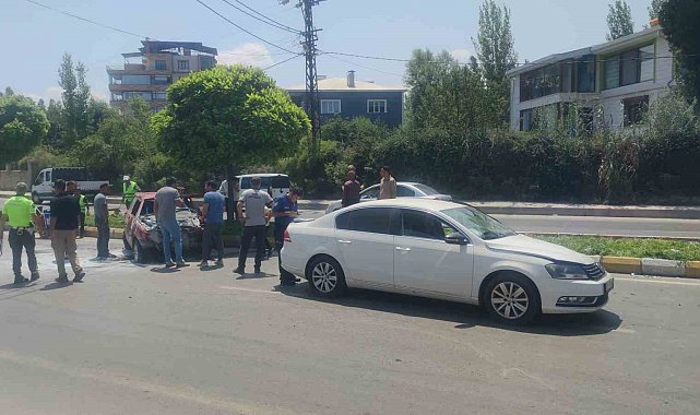 Van'da trafik kazası: 2 yaralı