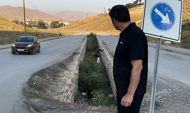Yüksekova'da korkuluksuz kanal tehlike saçıyor