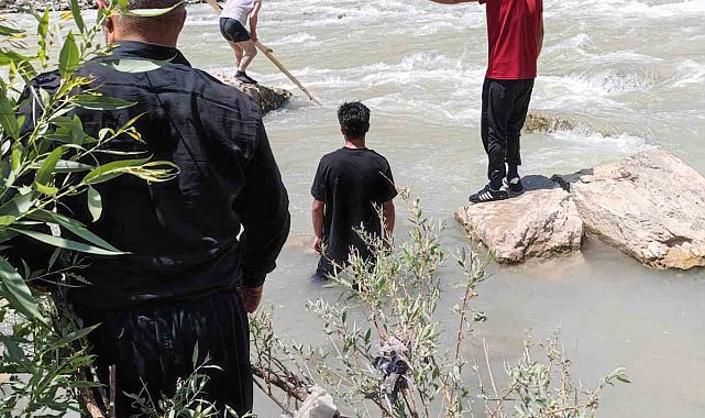 Zap Suyu&#039;nda balık avlayan genç akıntıya kapıldı