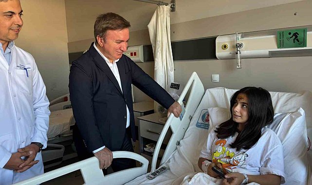 3. kattan düşen genç kız valiyi hastaneye ziyaretine çağırdı