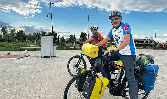 70 yaşındaki emekli, bisikletiyle Anadolu'yu geziyor