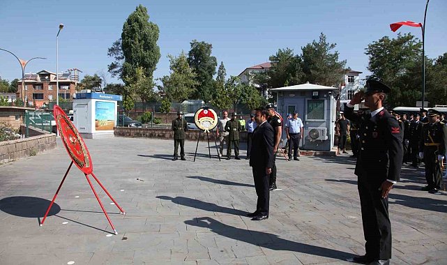 Ahlat'ta 30 Ağustos Zafer Bayramı törenle kutlandı
