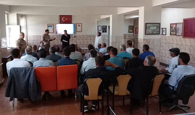 Akyaka’da muhtarlar bilgilendirildi