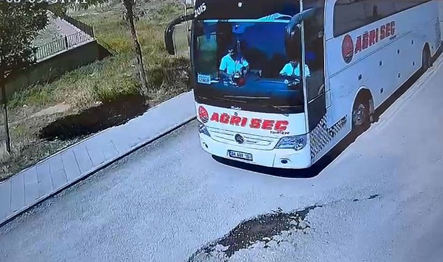 Ankara'da kaza yapan otobüsün Ağrı'dan çıktığı anlar güvenlik kameralarına yansıdı