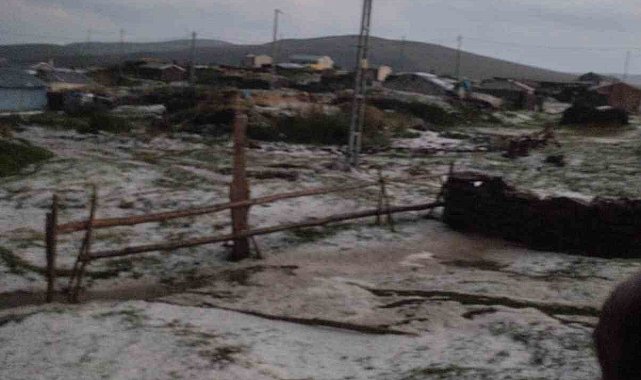 Ardahan beyaza büründü, Ağustos ayında şaşırtan görüntü