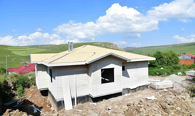 Ardahan'da deprem konutları 'büyük bir hızla' inşa ediliyor