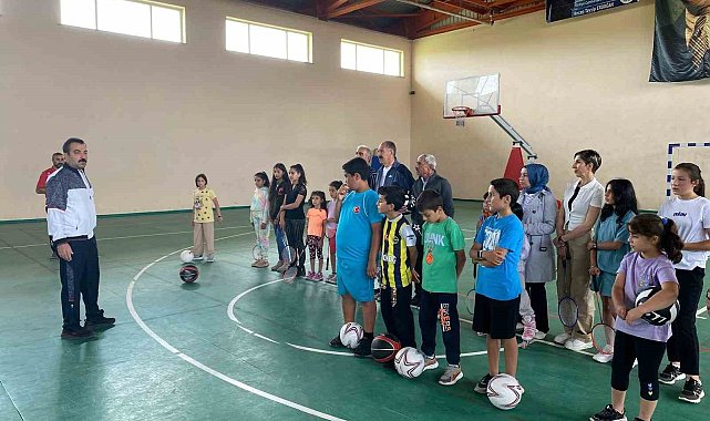 Arpaçaylı çocuklar yaz tatilini spor yaparak geçiriyor