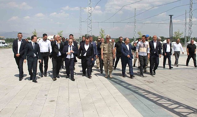 Bakan Yardımcısı Aktaş, Malazgirt'teki son hazırlıkları inceledi