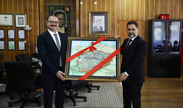Başkan Uçar'dan Rektör Hacımüftüoğlu'na tebrik ziyareti