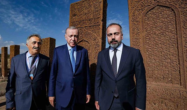 Cumhurbaşkanı Erdoğan'dan YYÜ tarafından yürütülen kazı çalışmalarına ziyaret
