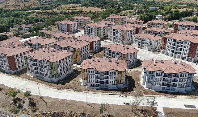 Elazığ'da 404 konutta sona gelindi, vatandaşlar kışa sıcak yuvalarında girecek