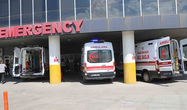 Erzincan - Erzurum kara yolunda trafik kazası: 5 yaralı
