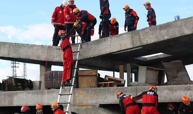 Erzincan'da Bingöl Bölge Düzeyi Deprem Tatbikatının provası yapıldı