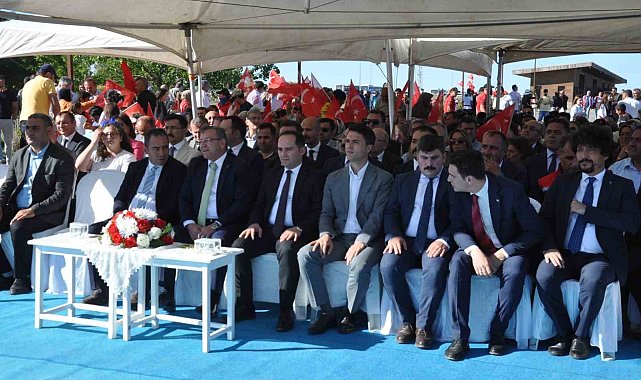 Fetih gününde Ani'de sela sesleri yükseldi